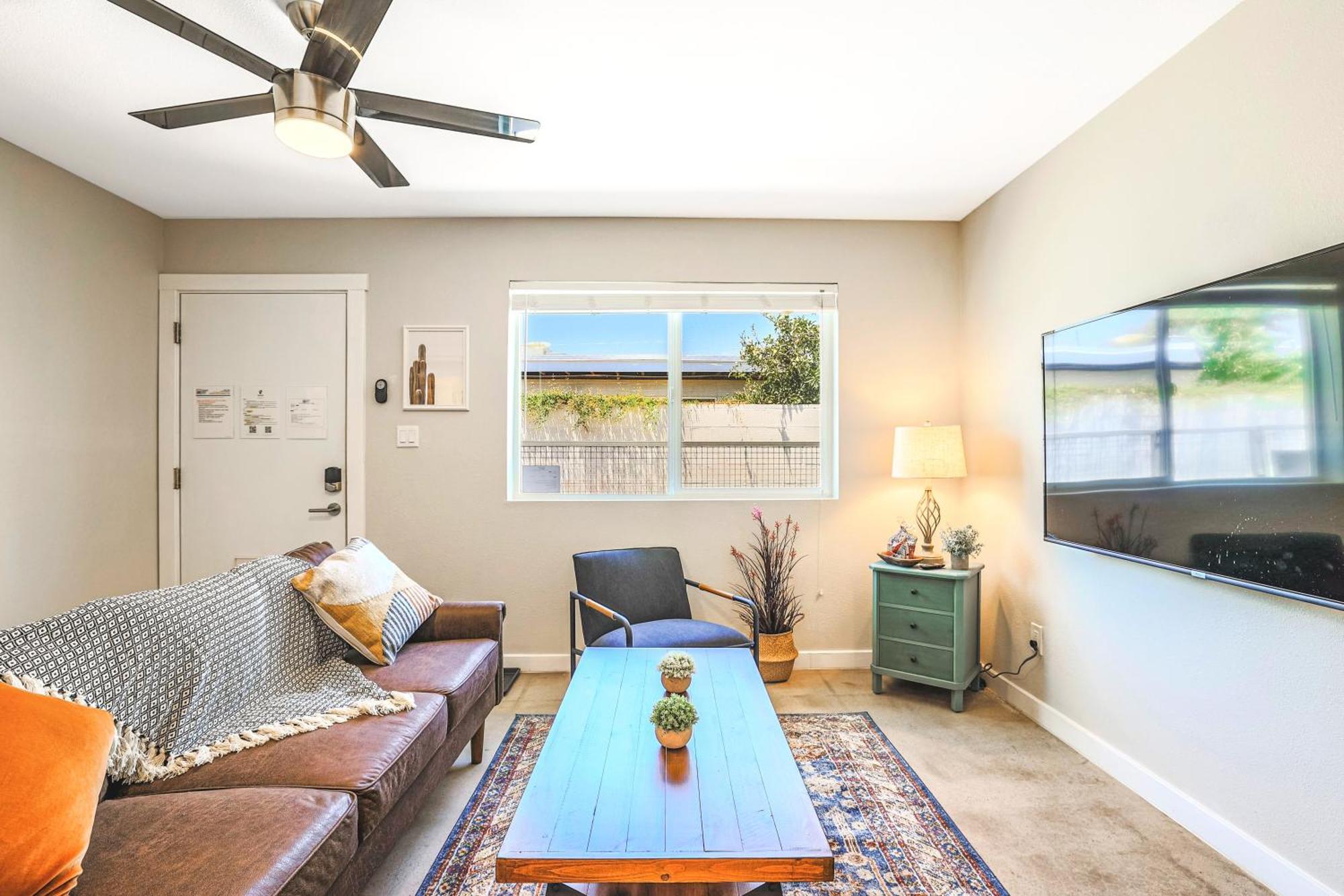 Larocco On Turney Biltmore Phoenix Bagian luar foto