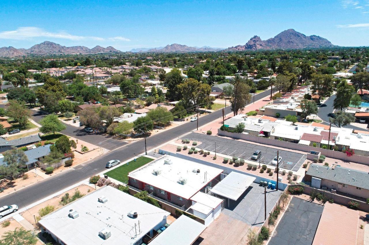 Larocco On Turney Biltmore Phoenix Bagian luar foto