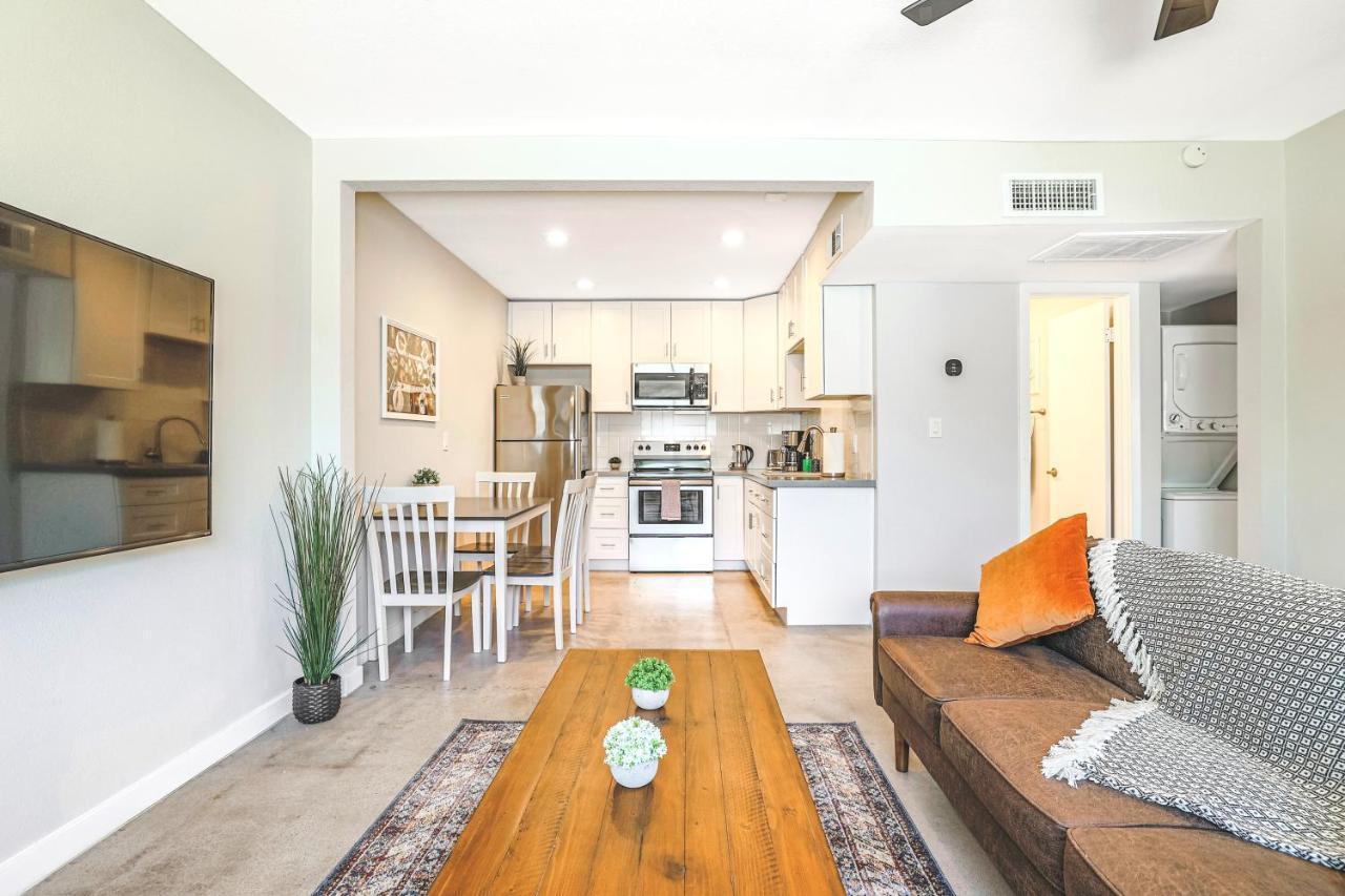 Larocco On Turney Biltmore Phoenix Bagian luar foto